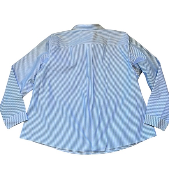 L.L.Bean Wrinkle Free Oxford Petite Shirt - Picture 5 of 7